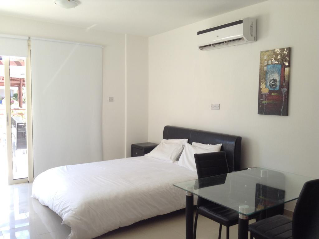 Adriana Holiday Resort Paphos Zimmer foto